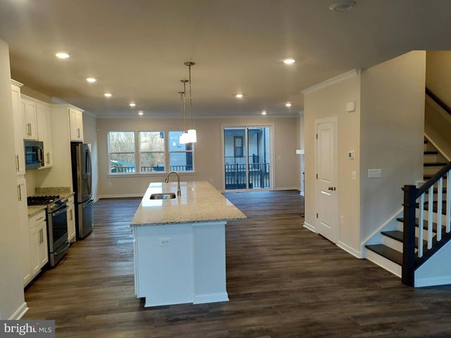 22520 FOUNDATION DR, Ashburn, VA 20148