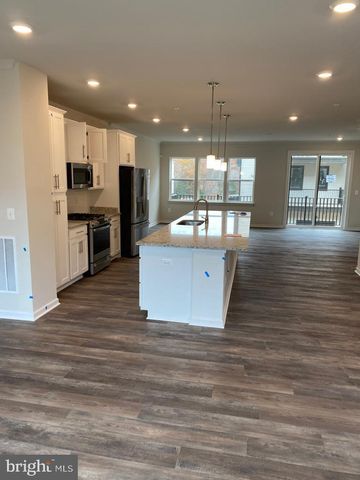 22520 FOUNDATION DR, Ashburn, VA 20148