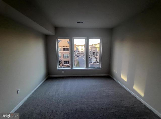 22520 FOUNDATION DR, Ashburn, VA 20148