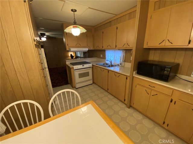 5595 Huron Avenue, Clearlake, CA 95422
