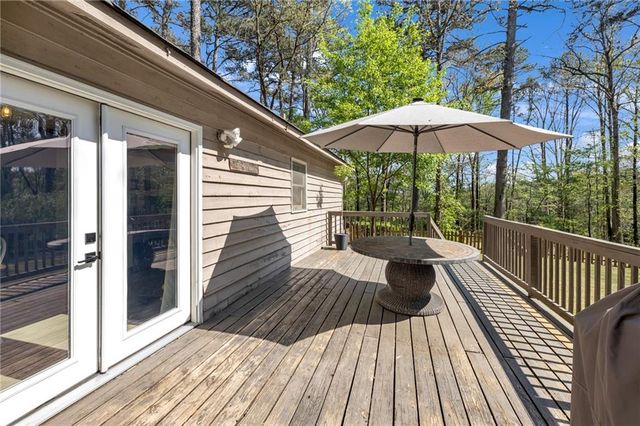 989 Tullis Road, Lawrenceville, GA 30043