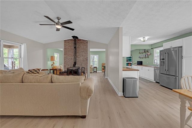 989 Tullis Road, Lawrenceville, GA 30043