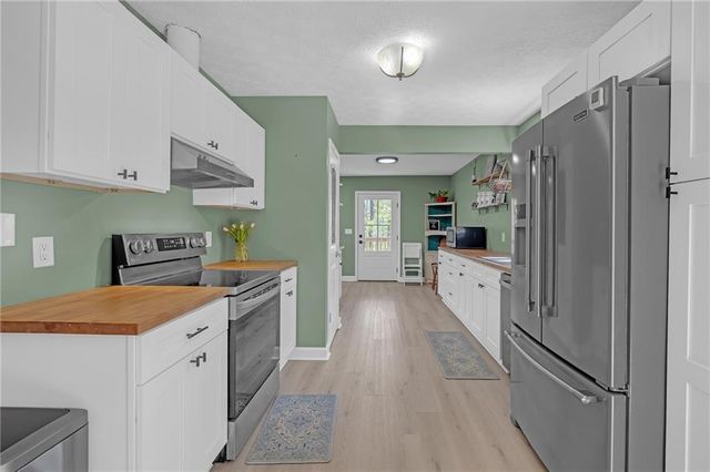 989 Tullis Road, Lawrenceville, GA 30043