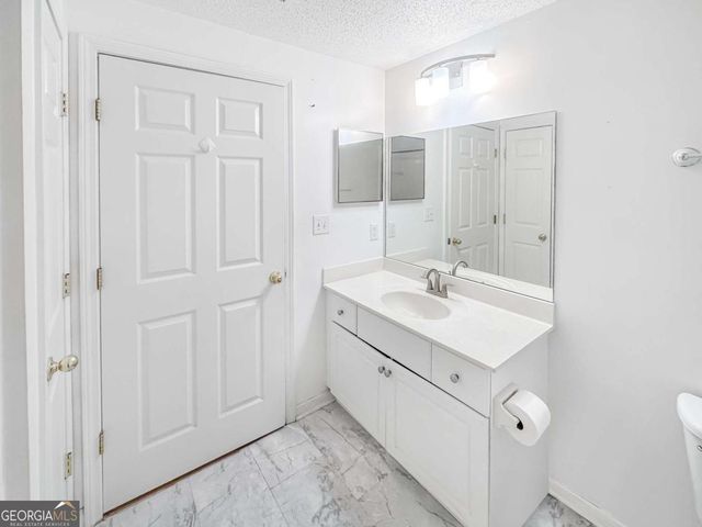 4001 Woodland Lane, Alpharetta, GA 30009
