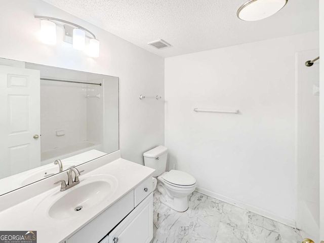 4001 Woodland Lane, Alpharetta, GA 30009