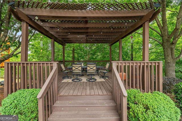 4001 Woodland Lane, Alpharetta, GA 30009