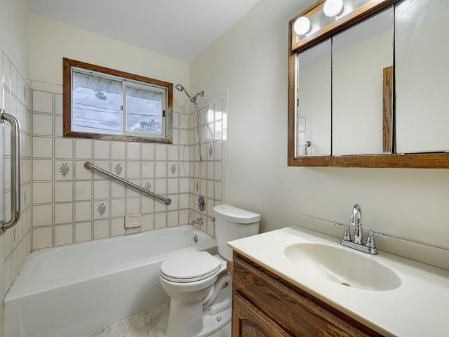 1625 Mclean Avenue, Saint Paul, MN 55106