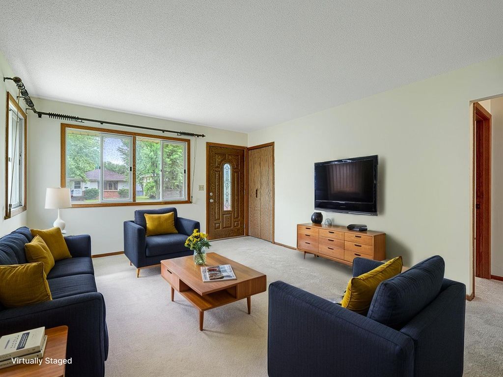 1625 Mclean Avenue, Saint Paul, MN 55106 — photo 2