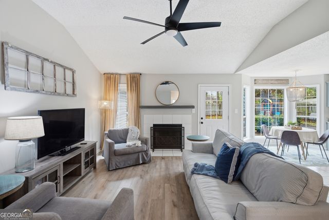 161 Timber Ridge Drive, Brunswick, GA 31525