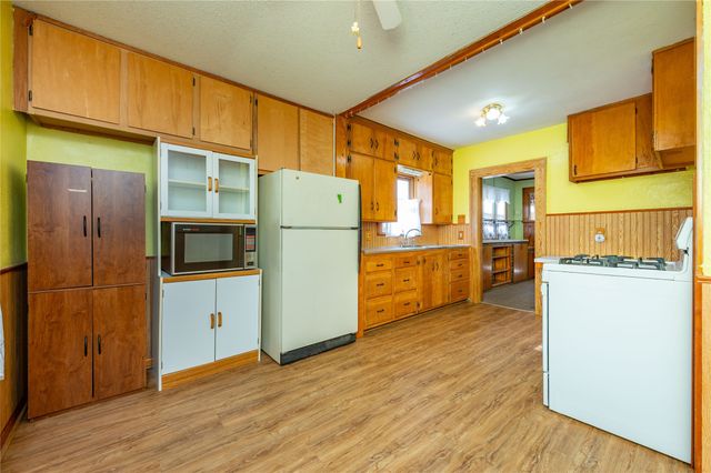 1526 Wilson Avenue, Des Moines, IA 50316