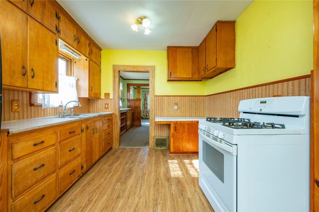 1526 Wilson Avenue, Des Moines, IA 50316