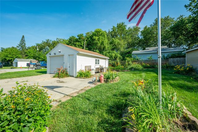 1526 Wilson Avenue, Des Moines, IA 50316