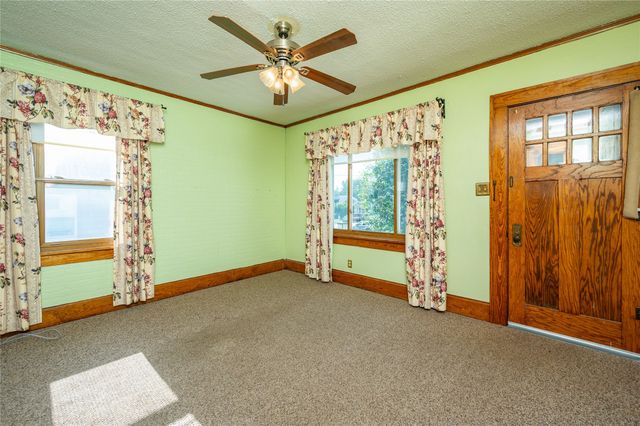 1526 Wilson Avenue, Des Moines, IA 50316
