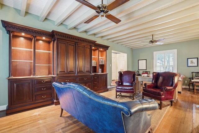 1914 Canterbury Street, Houston, TX 77030