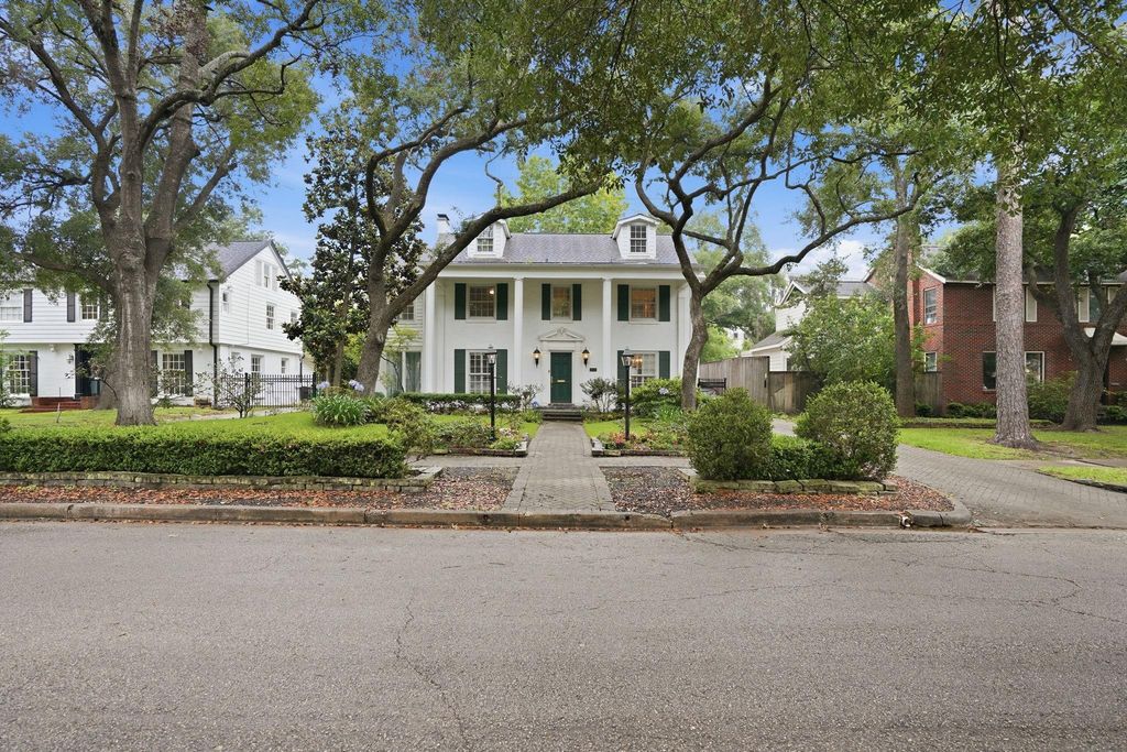 1914 Canterbury Street, Houston, TX 77030