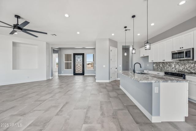 29108 N 205 Avenue, Wittmann, AZ 85361