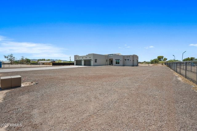 29108 N 205 Avenue, Wittmann, AZ 85361