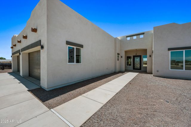 29108 N 205 Avenue, Wittmann, AZ 85361