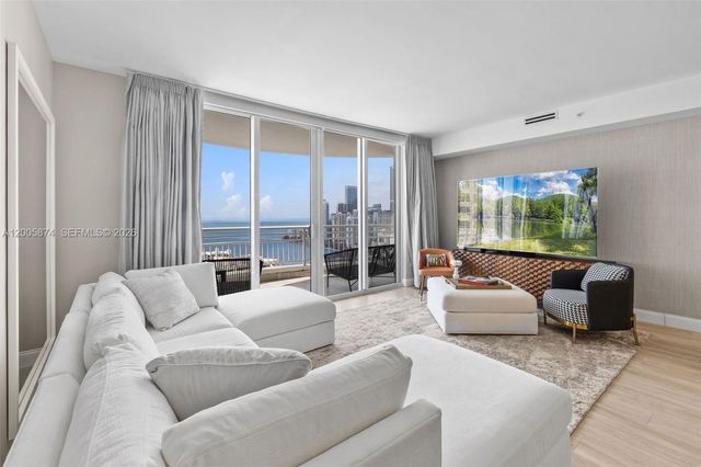 848 Brickell Key Dr 3403, Miami, FL 33131