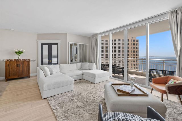 848 Brickell Key Dr 3403, Miami, FL 33131