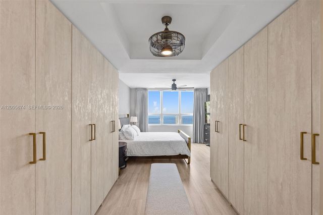 848 Brickell Key Dr 3403, Miami, FL 33131