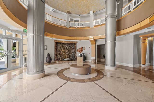 848 Brickell Key Dr 3403, Miami, FL 33131