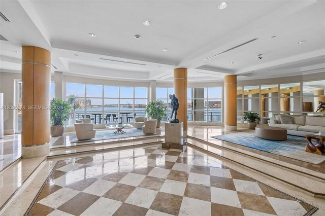 848 Brickell Key Dr 3403, Miami, FL 33131