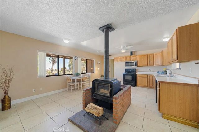 22411 Roundup, Apple Valley, CA 92308