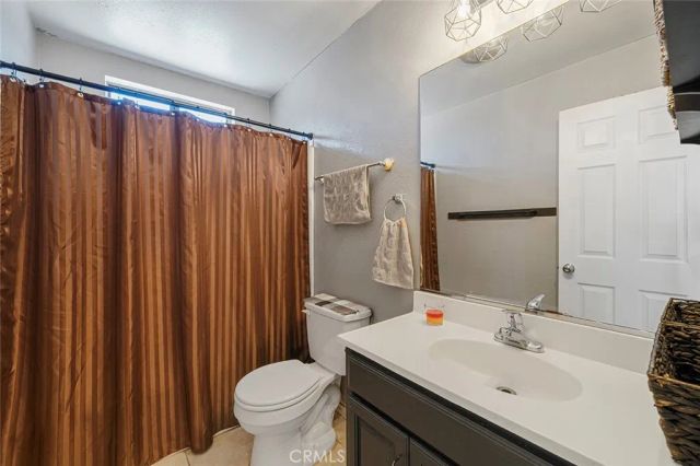 22411 Roundup, Apple Valley, CA 92308