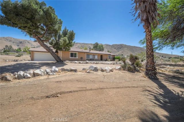 22411 Roundup, Apple Valley, CA 92308