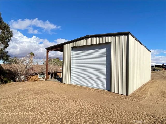 22411 Roundup, Apple Valley, CA 92308