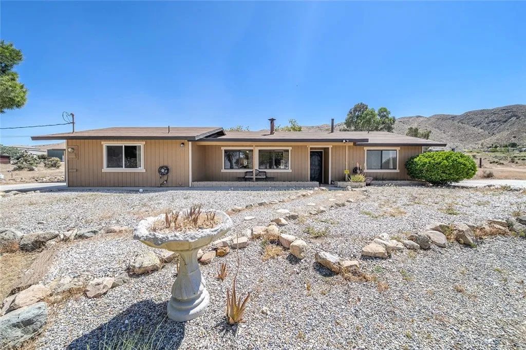 22411 Roundup, Apple Valley, CA 92308