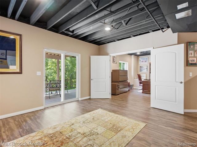 583 Birchcrest Court, Oakland, MI 48363