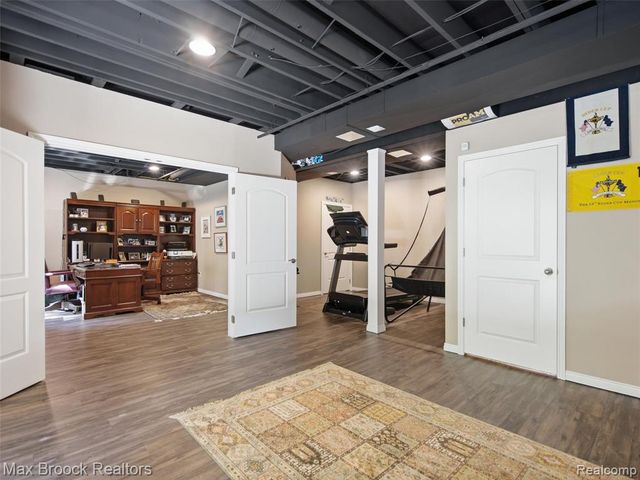 583 Birchcrest Court, Oakland, MI 48363
