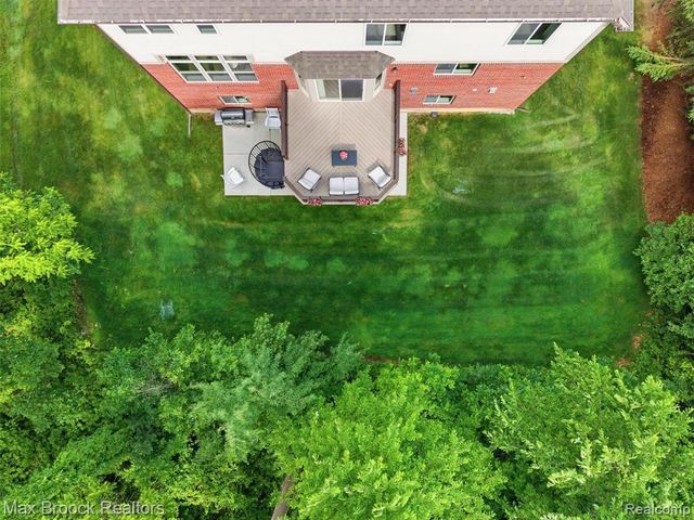 583 Birchcrest Court, Oakland, MI 48363