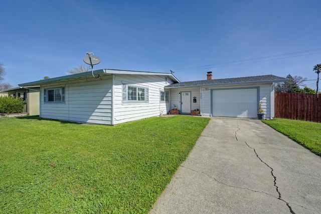 8300 Butternut Dr, Citrus Heights, CA 95621