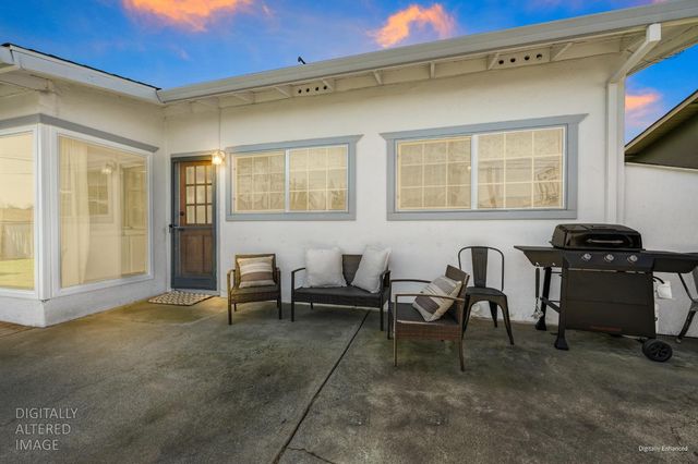 8300 Butternut Dr, Citrus Heights, CA 95621