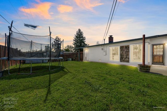 8300 Butternut Dr, Citrus Heights, CA 95621