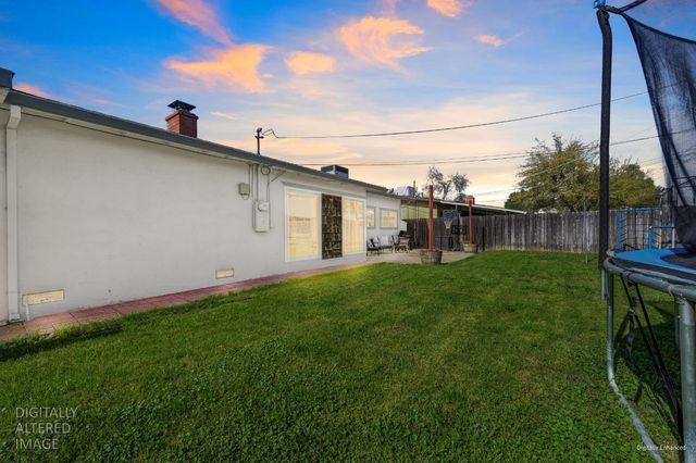 8300 Butternut Dr, Citrus Heights, CA 95621