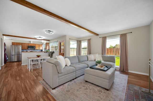 8300 Butternut Dr, Citrus Heights, CA 95621