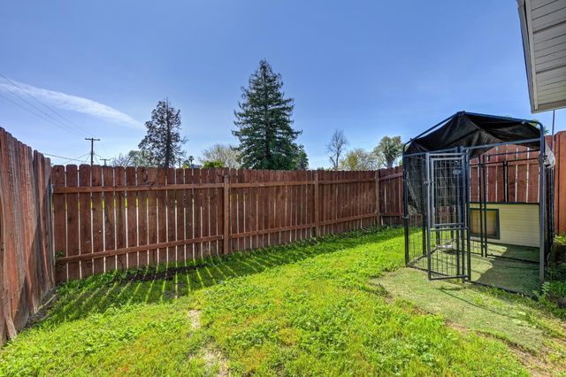 8300 Butternut Dr, Citrus Heights, CA 95621