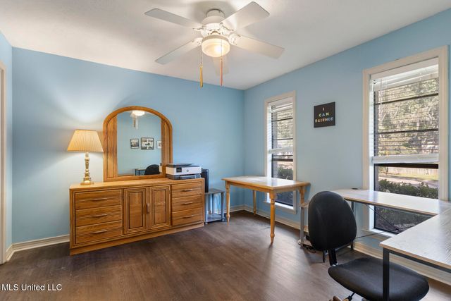 423 Trailwood Drive, Clinton, MS 39056