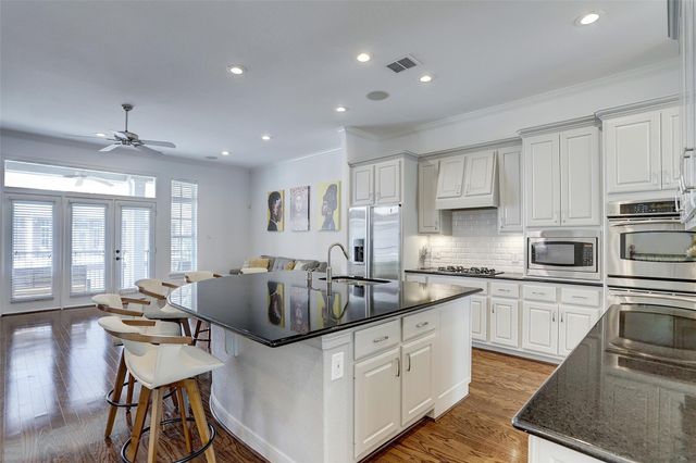 10 Shell Port Square, The Woodlands, TX 77380