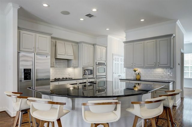 10 Shell Port Square, The Woodlands, TX 77380