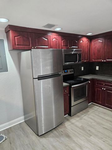 239 NW 6th Avenue, Delray Beach, FL 33444