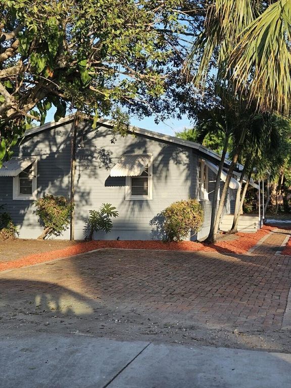 239 NW 6th Avenue, Delray Beach, FL 33444