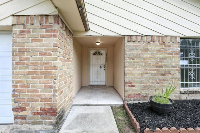 8611 Valley Ledge Drive, Houston, TX 77078