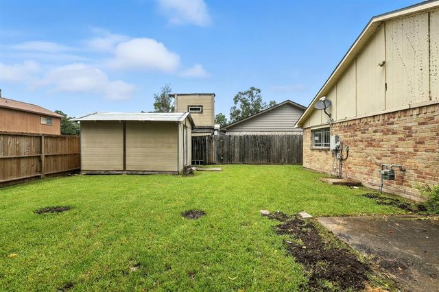 8611 Valley Ledge Drive, Houston, TX 77078