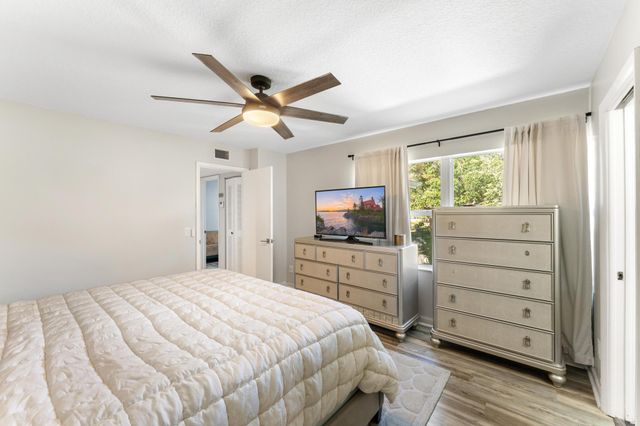 4801 Roxbury Court, Boynton Beach, FL 33436