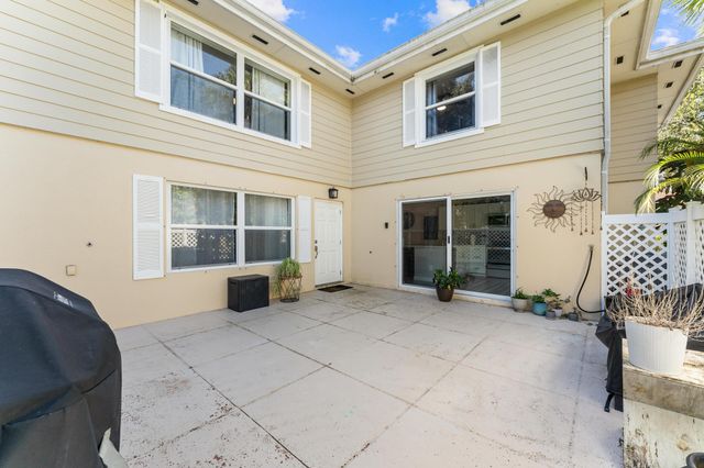 4801 Roxbury Court, Boynton Beach, FL 33436